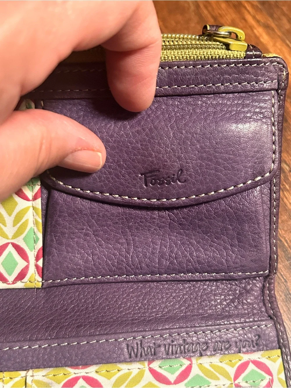 Fossil Plum Leather Wristlet with green  Zippers and Zip Pockets Y2K